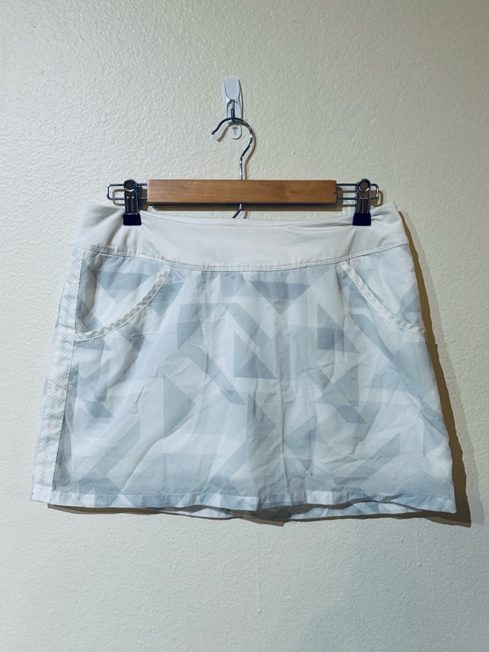 Nike White Performance Golf Skirt